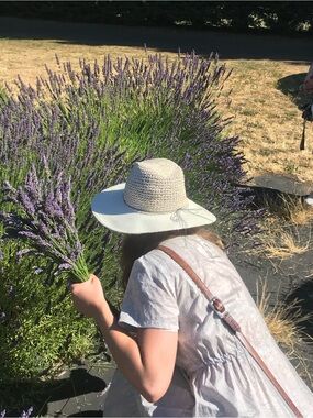 Meet your Posher, Maria